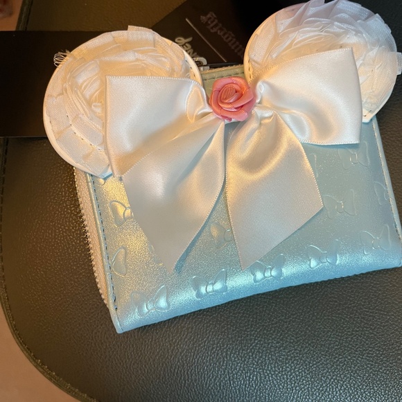 Minnie Mouse lace loungefly backpack and wallet - Picture 2 of 5